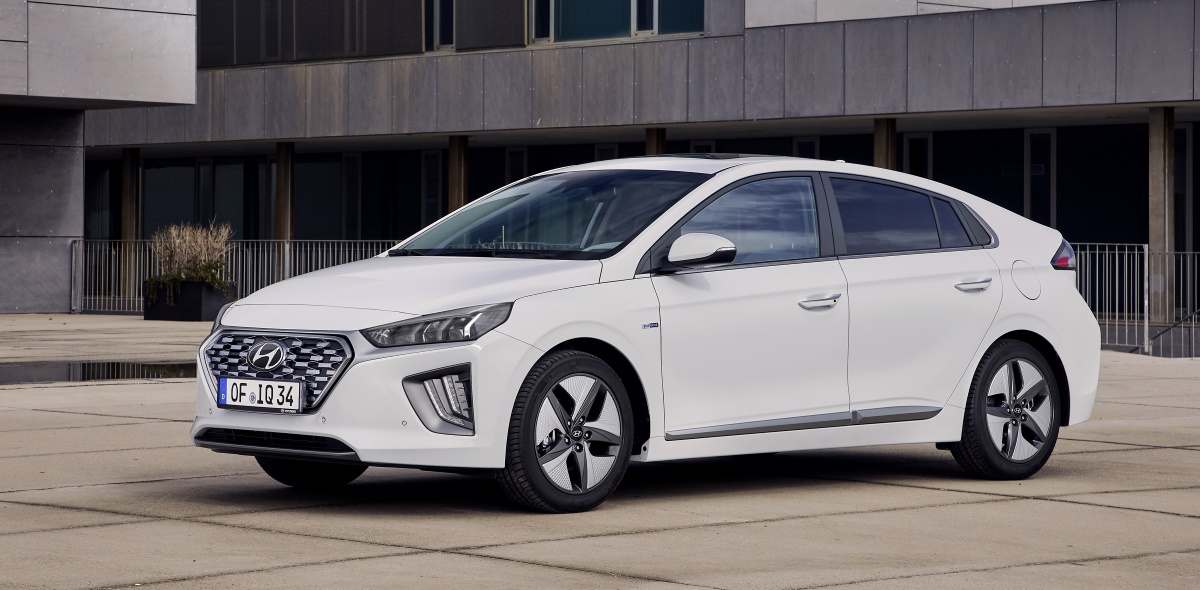 Hyundai IONIQ Hybrid etuviisto