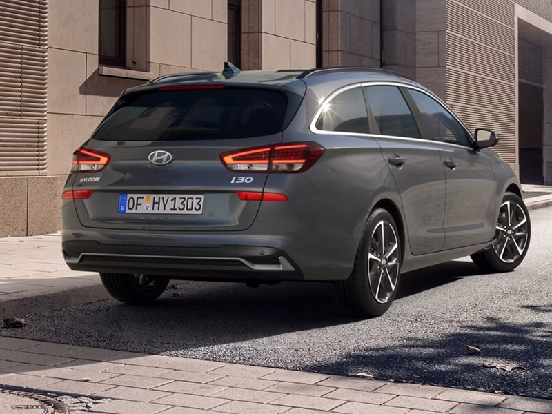 i30 Wagon takaa