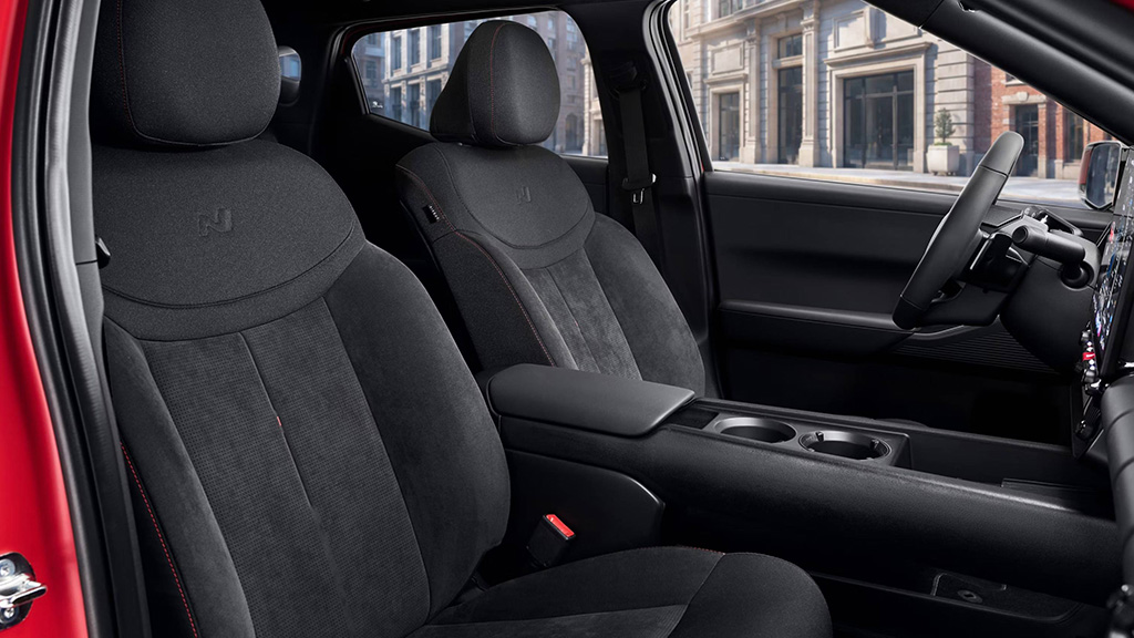 Hyundai IONIQ 3 N Line -mallin urheilulliset etuistuimet